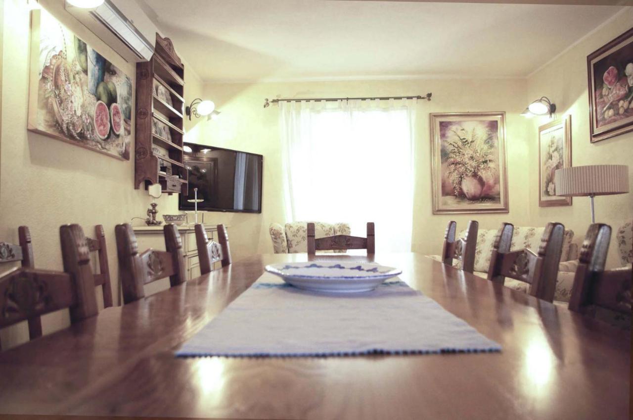 Casa De Ajala - B&B De Charme In Antica Dimora Totalmente Ristrutturata E Dotata Di Tutti I Confort Bagni Privati Spazio Living Patio Esterno Ambienti Climatizzati Degustazioni Prodotti Locali Làconi Exterior foto